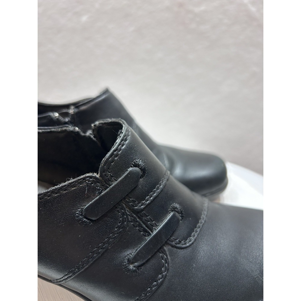 Clarks Bendables Women's Size 8M Black Leather Zip Booties EUC - Picture 3 of 13